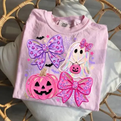 Comfort Colors Preppy Ghost Coquette Shirt, Cute Pink Bow Halloween T-Shirt, Girly Spooky Season Graphic Tee, Retro Fall Ghost Apparel, Trendy Gift