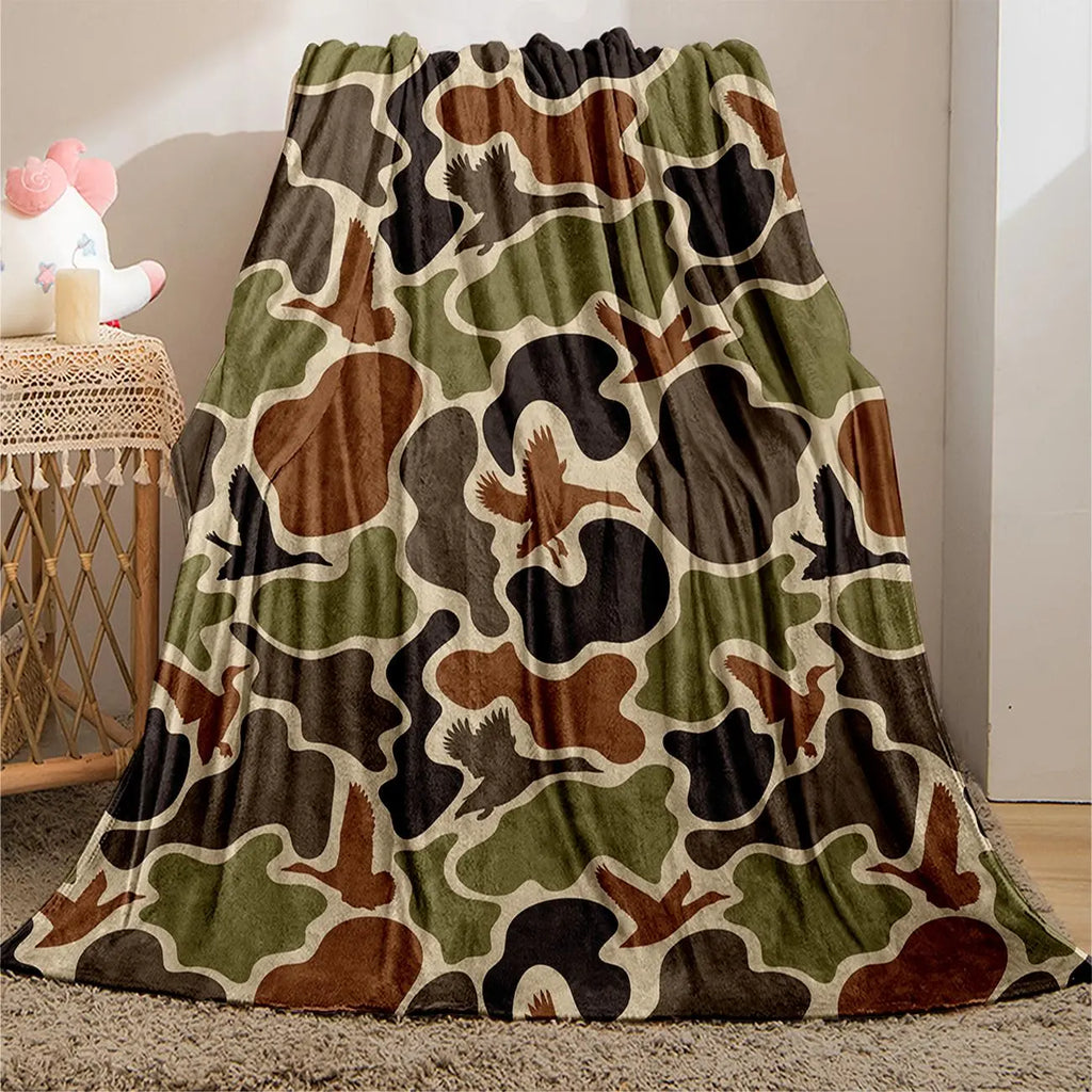 Camouflage Pattern Flannel Blanket, 1 Count Soft Comfortable Warm Napping Throw Blanket, Cool Bedroom Bedding Blankets for Home Office Travel Camping