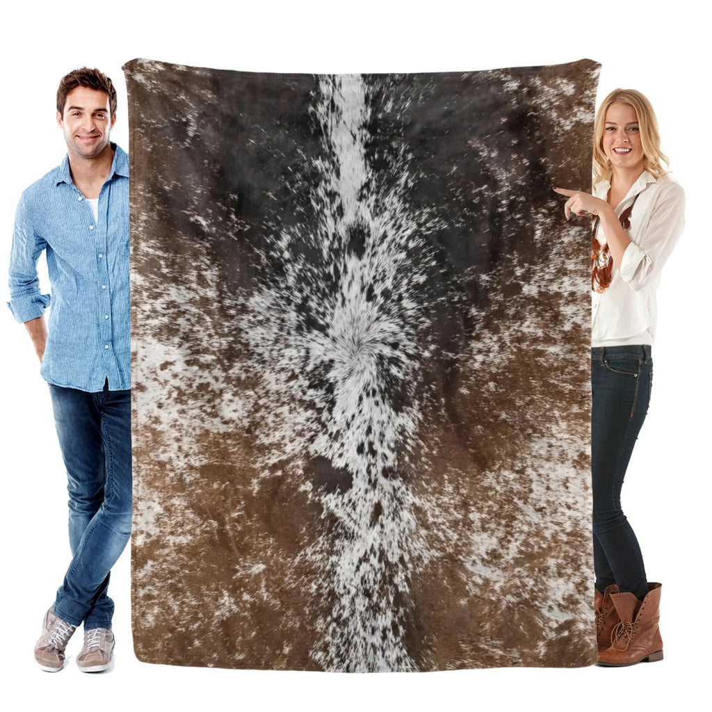 Funny Cow Print Flannel Throw Blanket - Soft Lightweight, 1-Sided Brown, Christmas Thanksgiving Valentine Gift, Home Decor Items, Cowboy Stuff, Living Room Couch Use